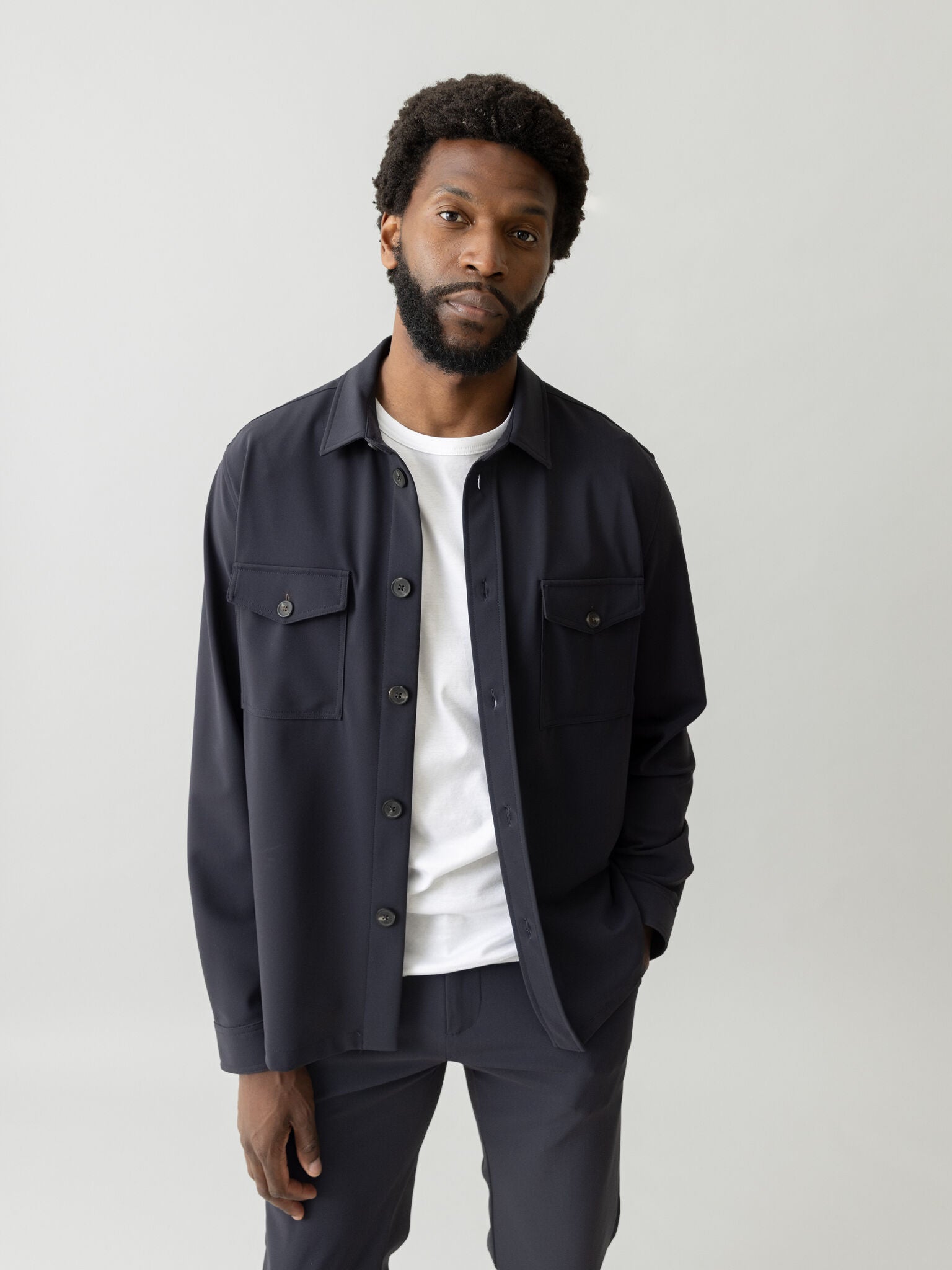 Modelshot / Navy / Detail